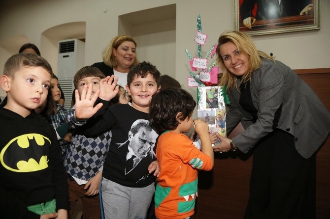 Miniklerden Uyar’a yeni yıl ziyareti
 İzmir Urla Yerel_Haberler