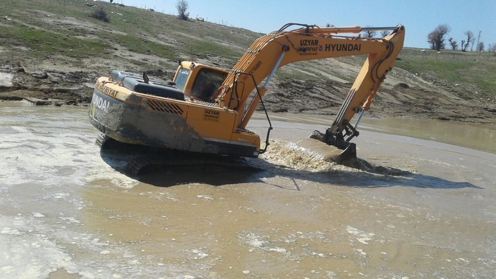 Karakozan Mahallesinde gölet temizliği
 Manisa Selendi Yerel_Haberler