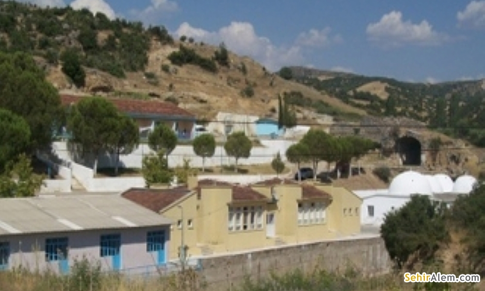 Demirci Saraycık Kaplıcaları Uyuz Hamamı Manisa Demirci Gezilecek