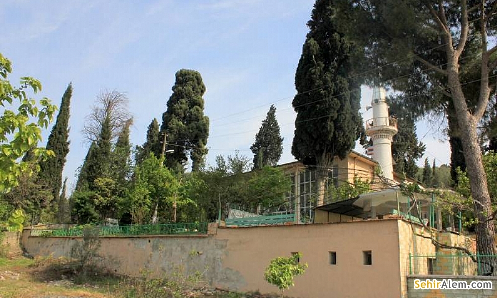 Kınık Cumalı Cami, İzmir, Kınık, Tarihi Yerler