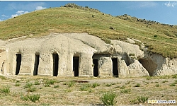 Afyon Demirli Kalesi Tapınağı Afyonkarahisar Afyonkarahisar Merkez Tarihi_Yerler