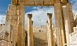Bergama Dionysos Tapınağı Bergama Dionysos Tapınağı, İzmir, Bergama, Tarihi Yerler