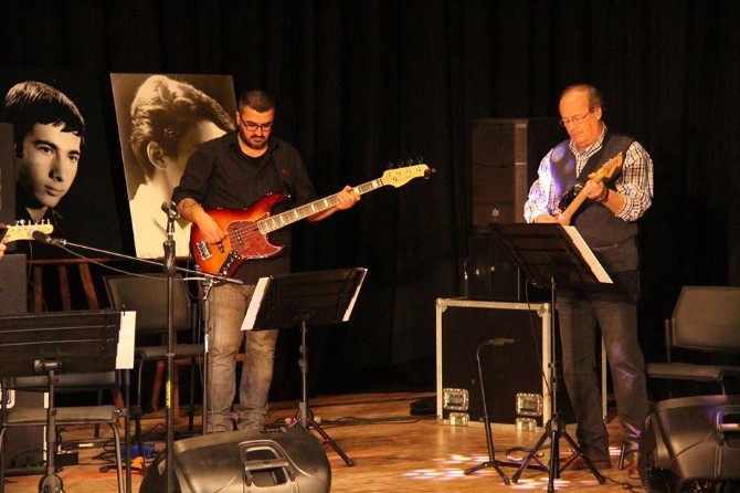 zmir  KulturSanat_Haberleri - 48 yl sonra lgnlar grubu yeniden sahnede
