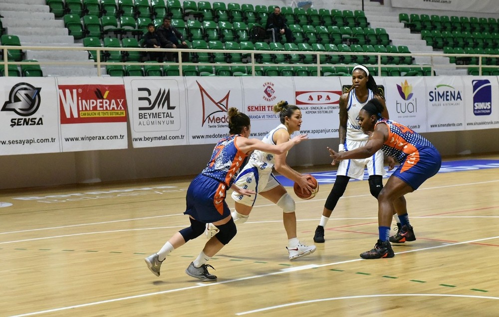 zmir Bornova Yerel_Haberler - Bornova Becker, Mersin niversitesine geit vermedi

