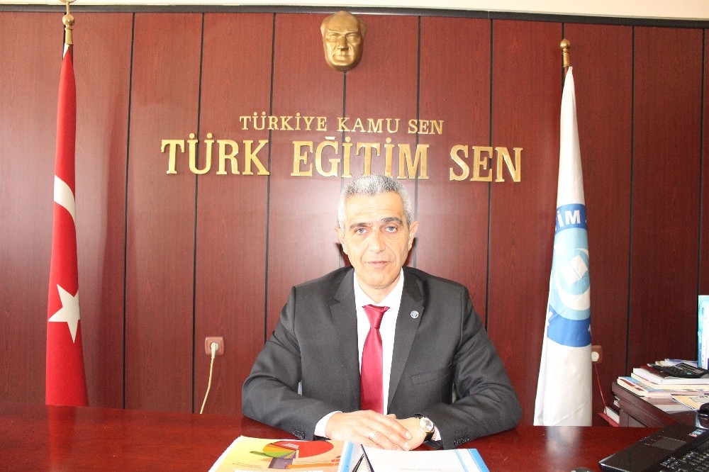 zmir  Egitim_Haberleri - retmenler iin performans kriteri eletirisi
