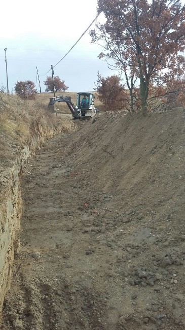 Manisa Kprba Yerel_Haberler - Temrek Mahallesinde taknlar nleniyor
