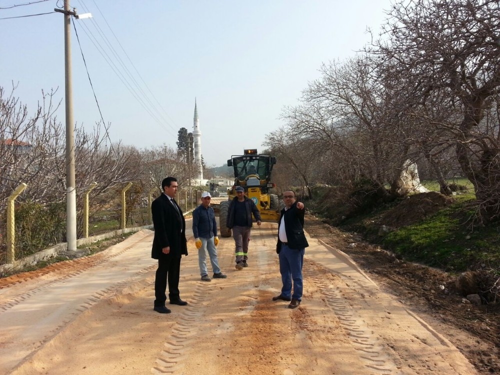 Manisa Soma Yerel_Haberler - Mezarlk yoluna kilit parke almas
